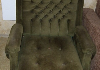 Перетяжка комплекта румынской мебели