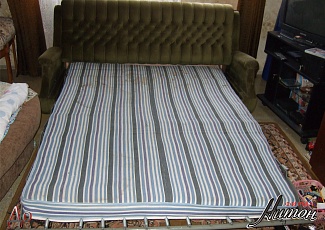 Перетяжка комплекта румынской мебели