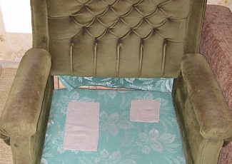 Перетяжка комплекта румынской мебели