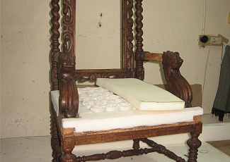 Реставрация антикварного кресла