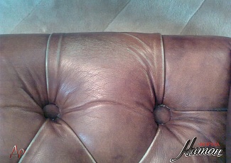 Перетяжка кресла с каретной стежкой